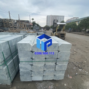 ĐÁ BÓ VỈA XANH SÂN VƯỜN ··