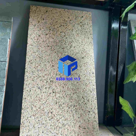 ĐÁ LÁT SÂN VÀNG BÌNH ĐỊNH BẮM