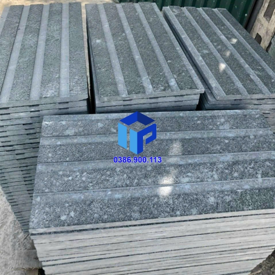 đá chạy chỉ dẫn hướng cpc xanh 30x60 