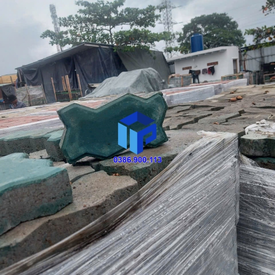Gạch con sâu 