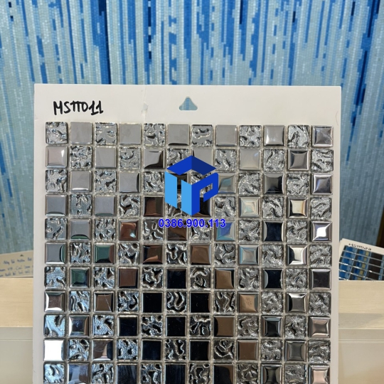 Gạch Mosaic Thủy tinh tĩnh điện bạc 23x23mm MSTT 011