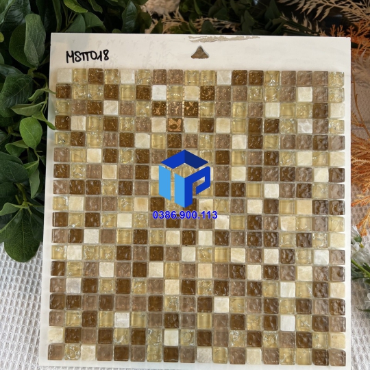Gạch Mosaic Thủy tinh nâu rạn+đá trắng 15x15x8mm MSTT018