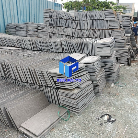 ĐÁ LÁT SÂN TẨY XANH ĐEN 30×60